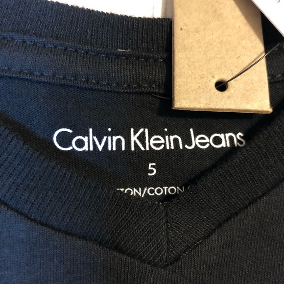 Calvin Klein| Boys T-Shirt bundle - Picture 3 of 6